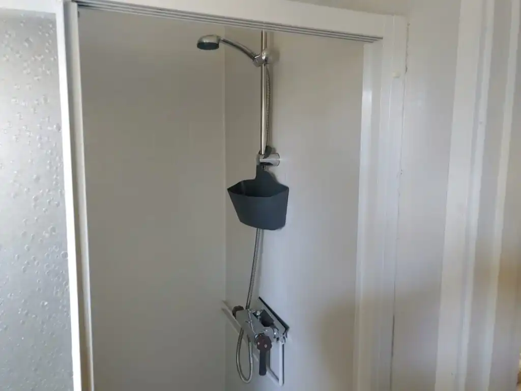 Modernes Badezimmer im Ferienhaus Hus Rusken in Småland