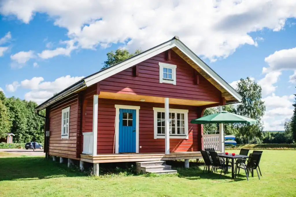 Blockhaus Log Home in Stöllet – Ferienhaus auf Campingplatz in Värmland in ruhiger Natur