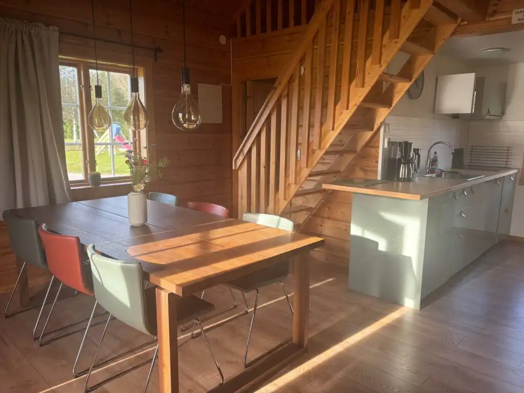 Wohnraum der Cabin5 in Stöllet – Ferienhaus für Natururlaub in Värmland