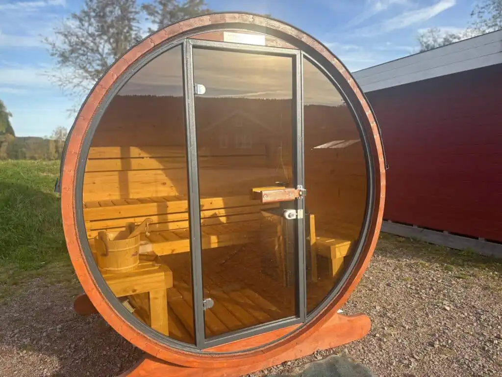 Holzsauna auf dem Campingplatz in Stöllet – Wellness nahe der Pomp Stuga in Värmland