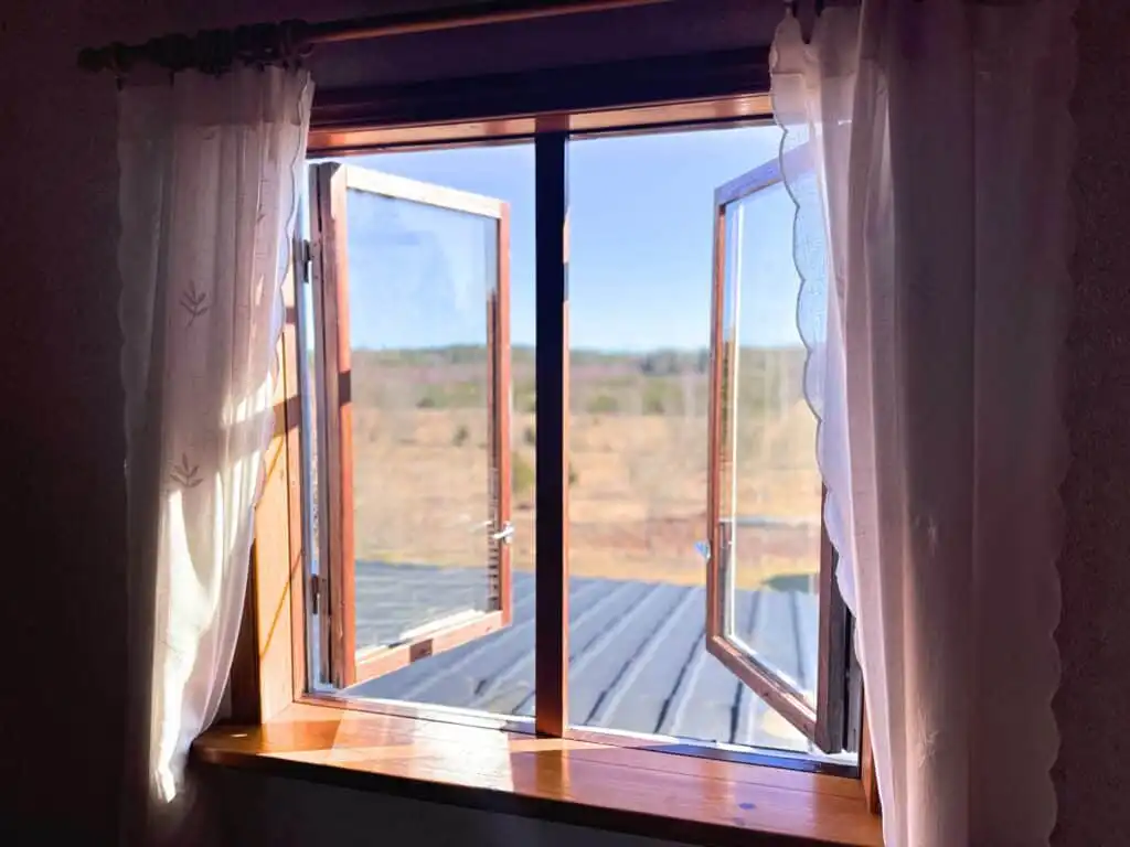 Fensterblick im Ferienhaus Stora Hultet Småland Vimmerby