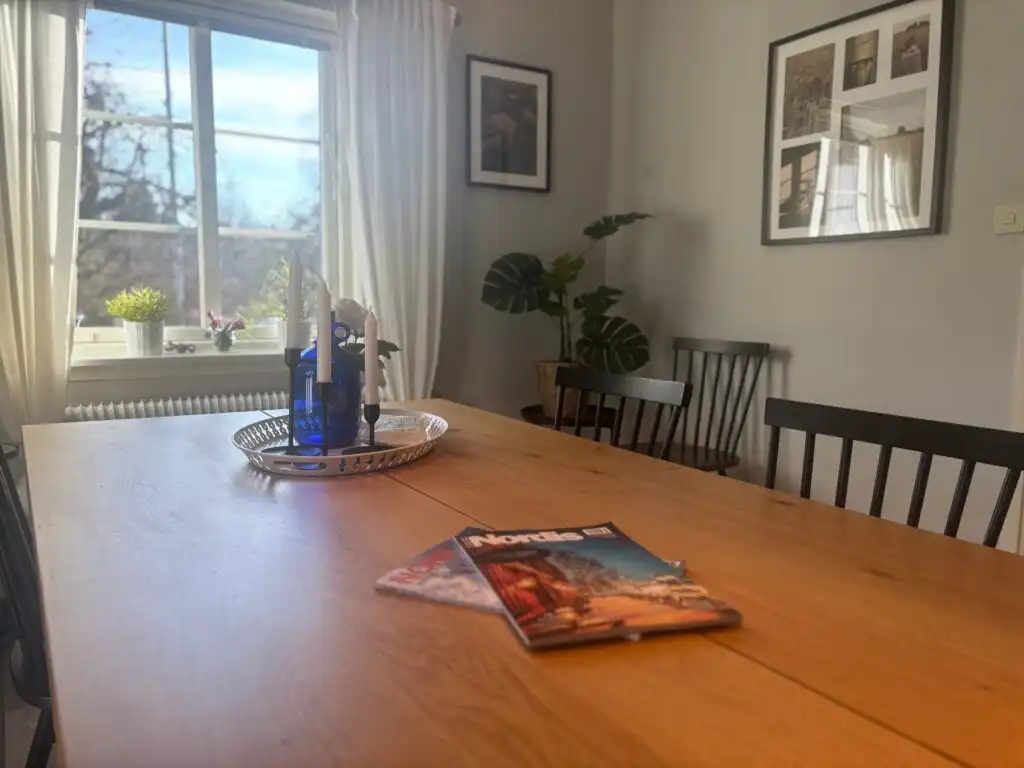 Offener Wohnbereich im Ferienhaus Ryd mit viel Platz zum Entspannen