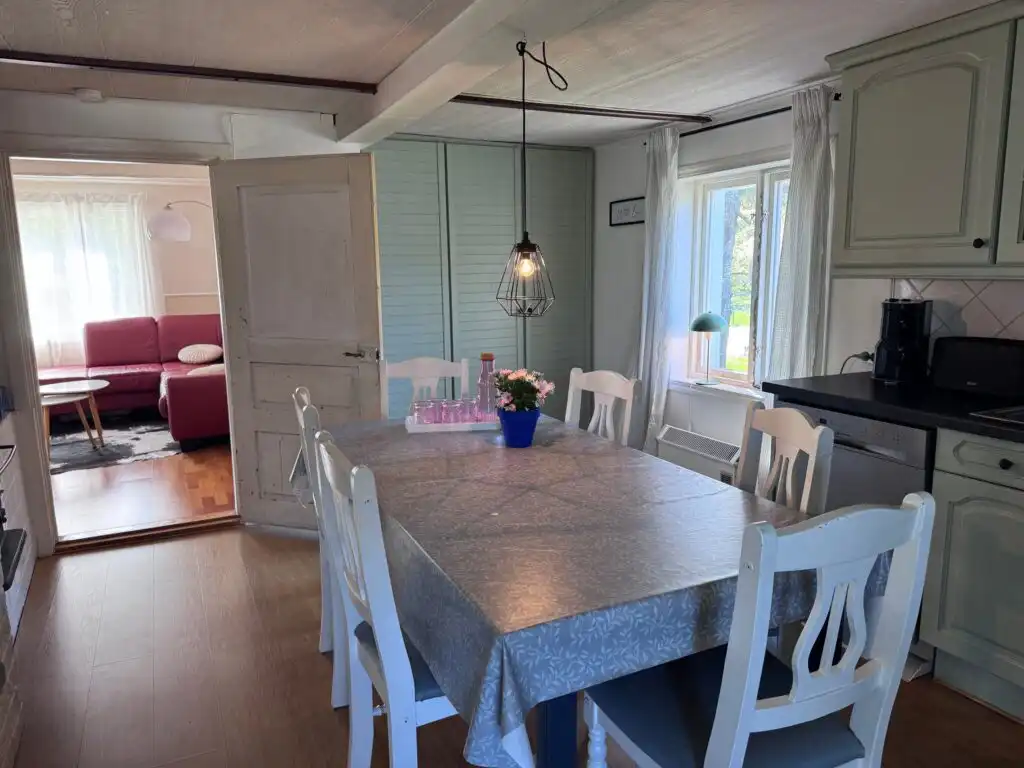 Essbereich und Küche im familienfreundlichen Ferienhaus