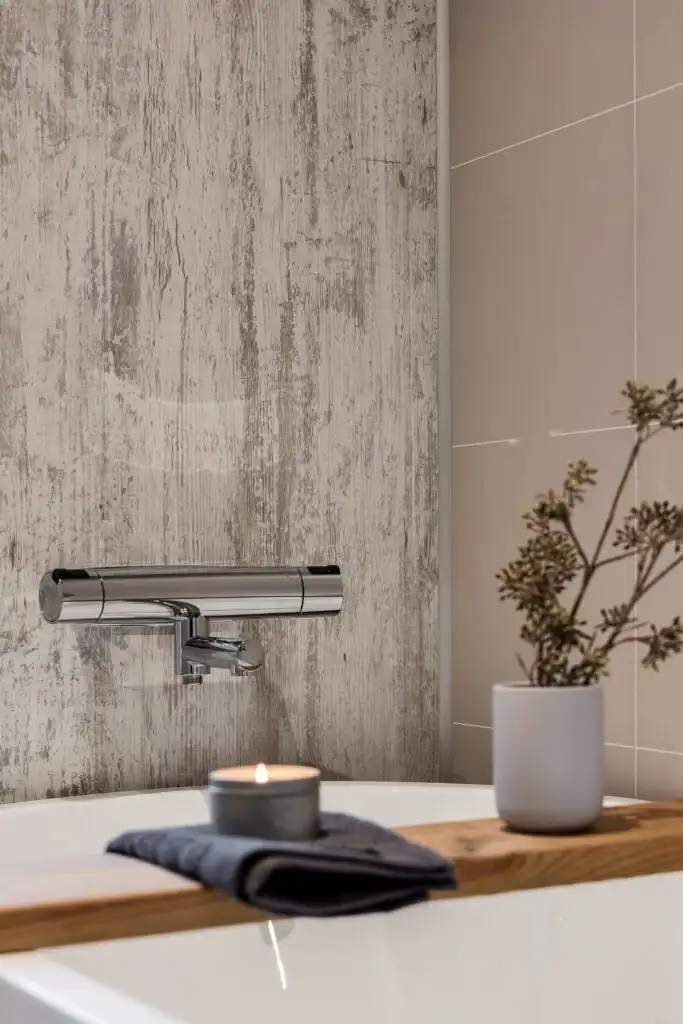 Badezimmer Detail im nachhaltigen Ferienhaus CIRCUITUS in Schweden