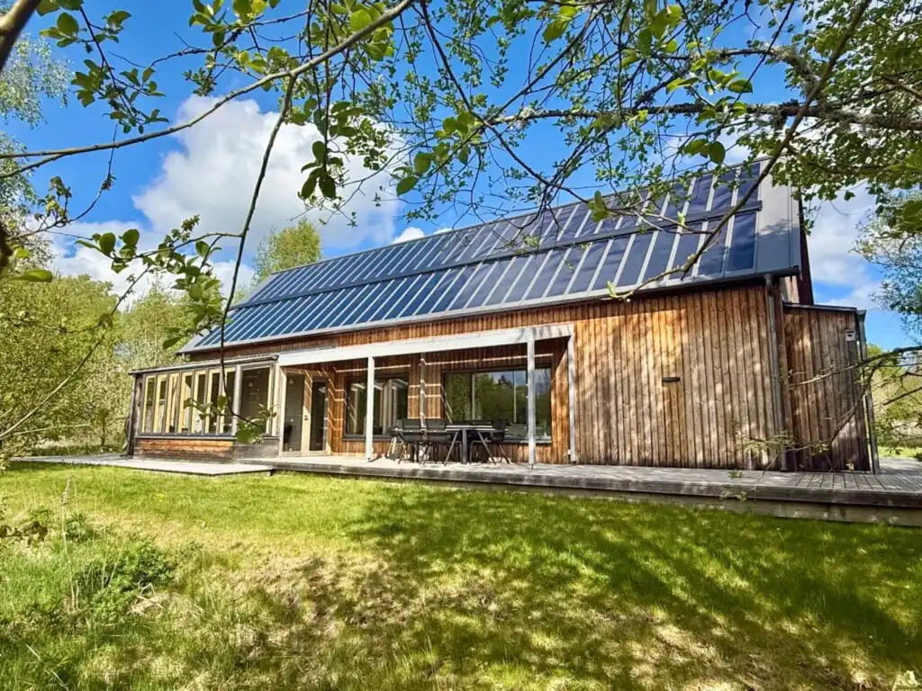 Ökologisches Design Ferienhaus CIRCUITUS mitten in der Natur Schwedens