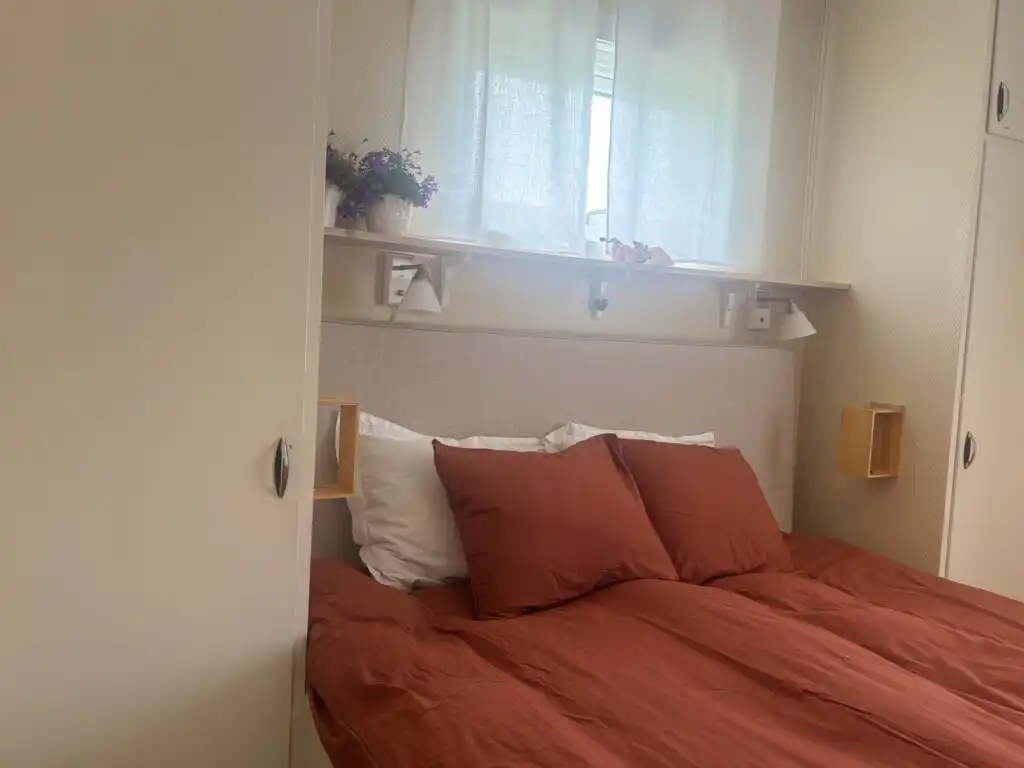 Helles Schlafzimmer im charmanten Landhaus in Småland