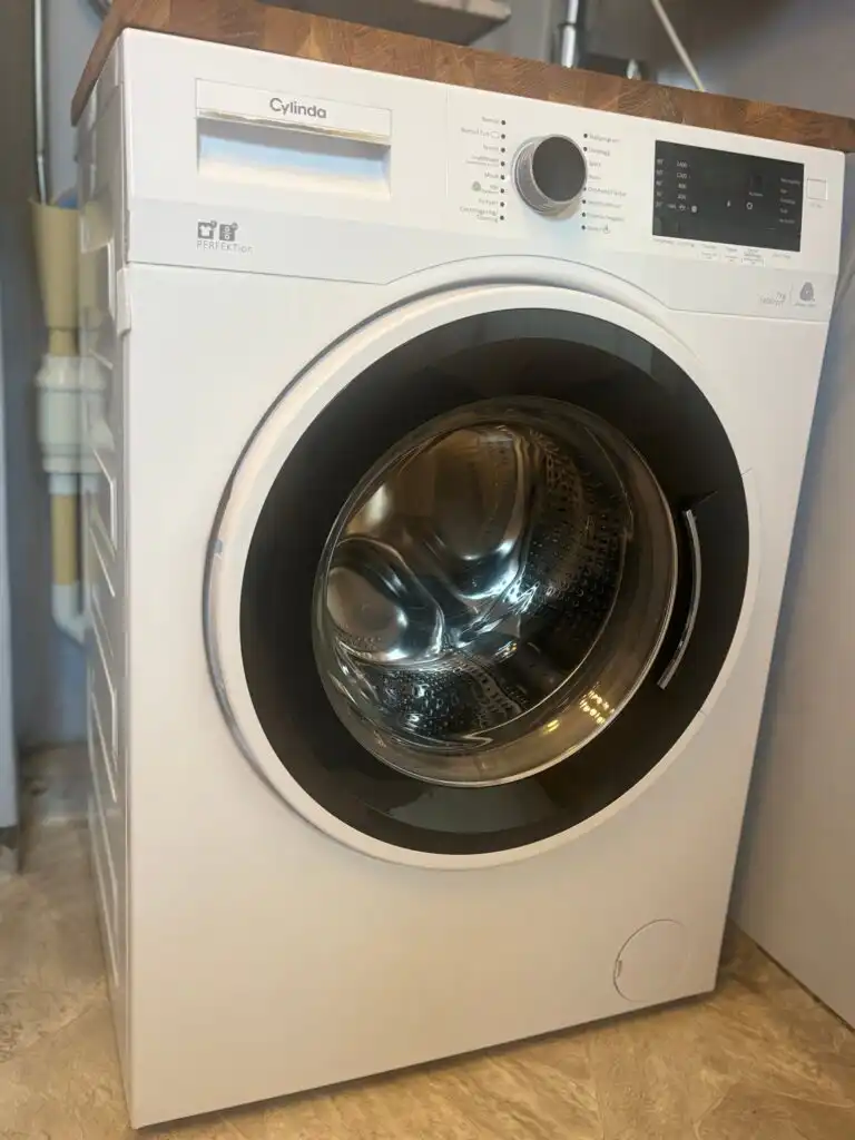 Waschmaschine für längere Aufenthalte im Cottage Marieberg