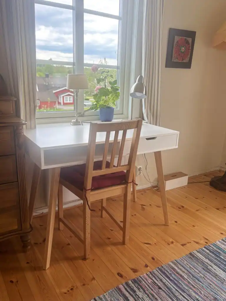 Heller Essbereich im Cottage Marieberg in Småland