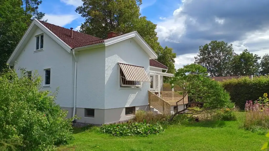 Villa Emma mit weitläufigem Grundstück im Herzen von Småland