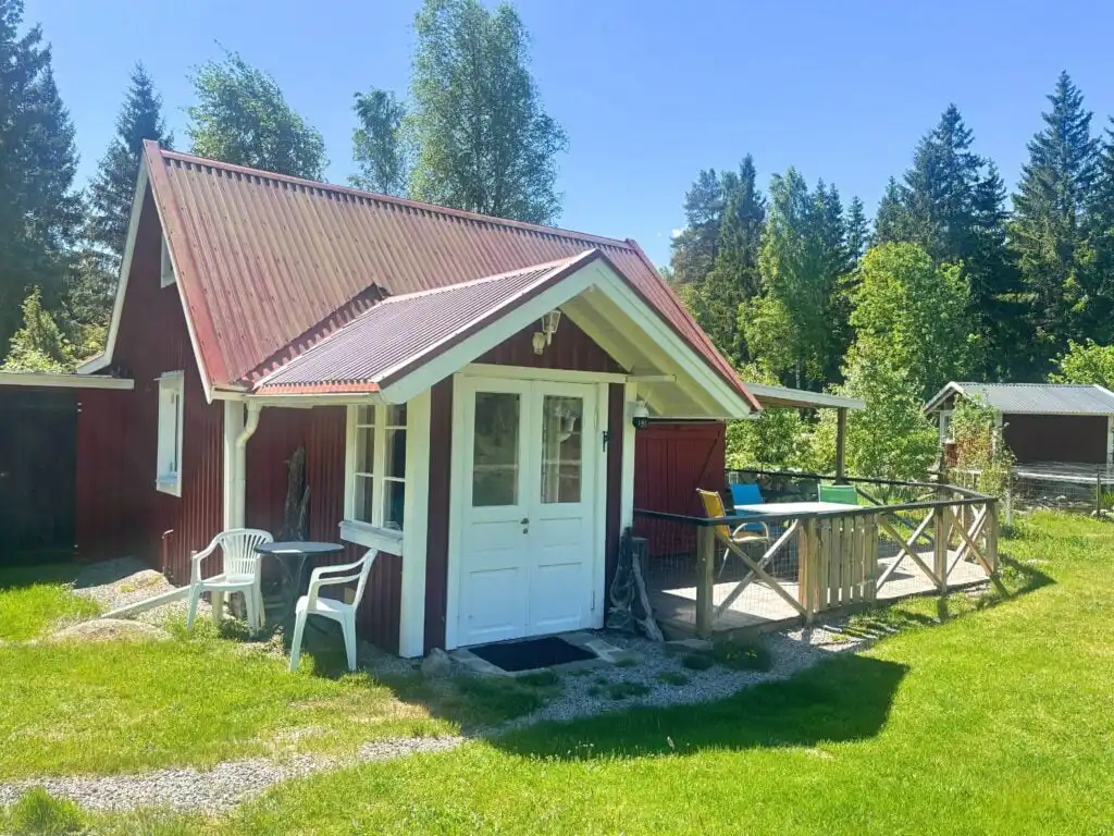Ferienhaus Fannys Hus mit Terrasse und Naturgrundstück