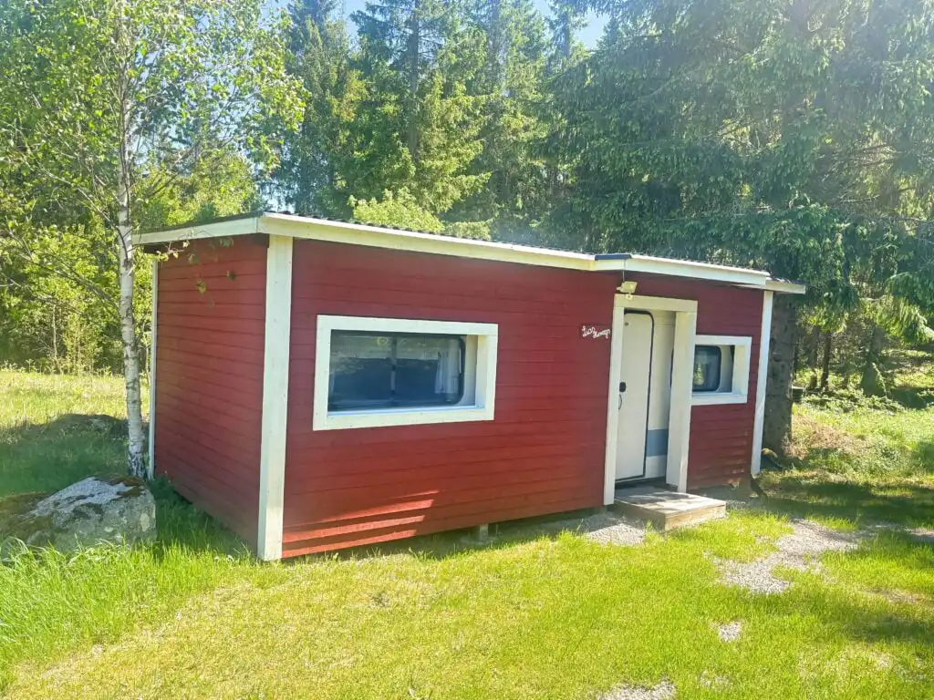Separater Wohnwagen mit Schlafplätzen bei Fannys Hus