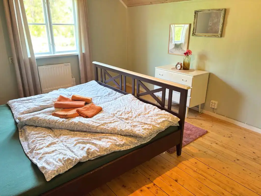 Schlafzimmer mit Doppelbett im Ferienhaus Villa Clara