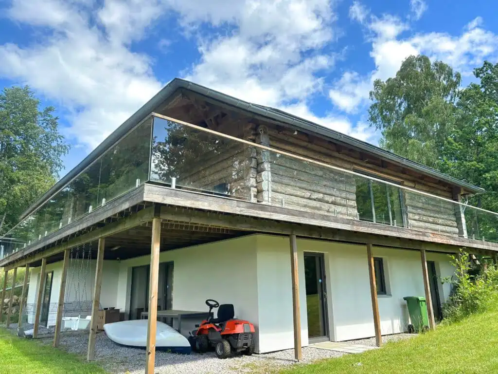 Großzügiges Ferienhaus Villa Bergsmåla mit Naturblick