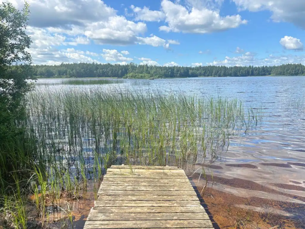 Steg am See Ljusterhövden direkt bei Villa Bergsmåla