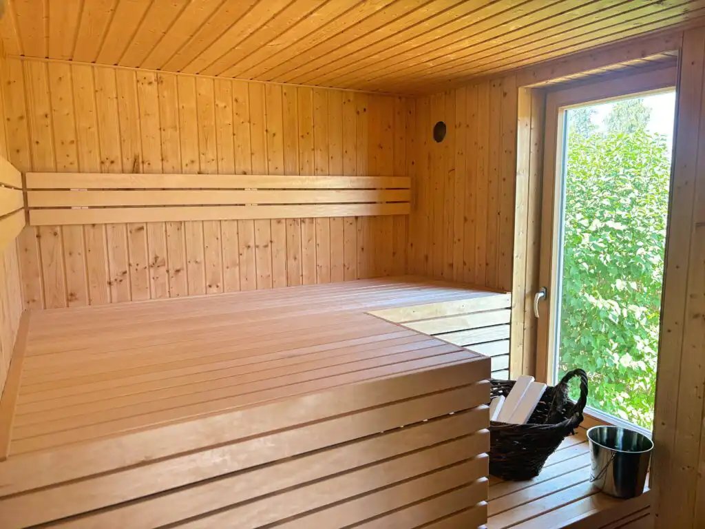 Sauna mit Blick auf den See bei Villa Saleboda