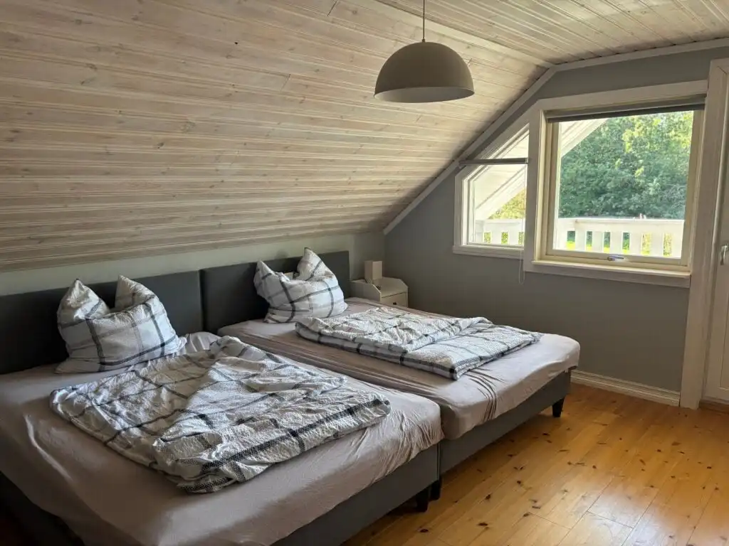 Schlafzimmer für Familien und Gruppen – Ferienhaus für 12 Personen in Vissefjärda