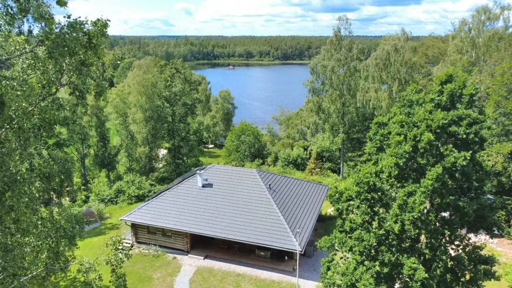 Villa Bergsmåla mit Blick auf den See Ljusterhövden