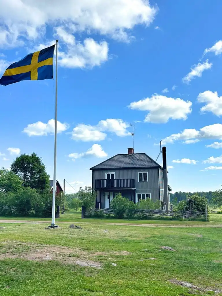 Typisches Schwedenhaus in ruhiger Alleinlage bei Hultsfred
