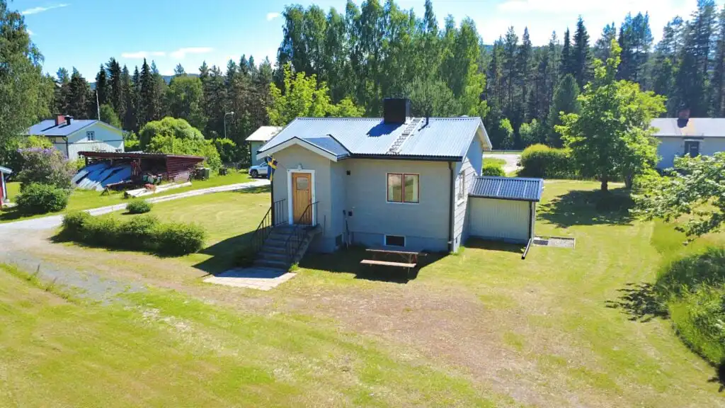 Ferienhaus Hus Indalsälven in ruhiger Lage am Waldrand