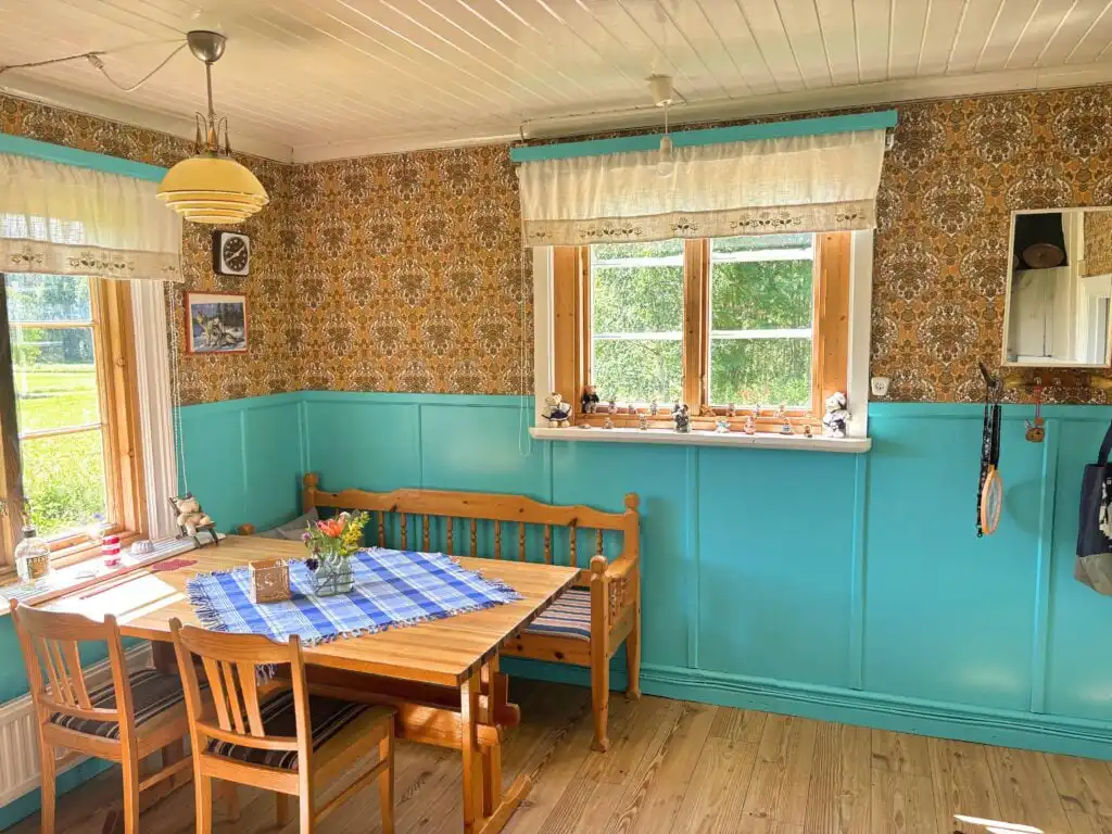 Essbereich und Küche im Ferienhaus Hus Hammerstrand