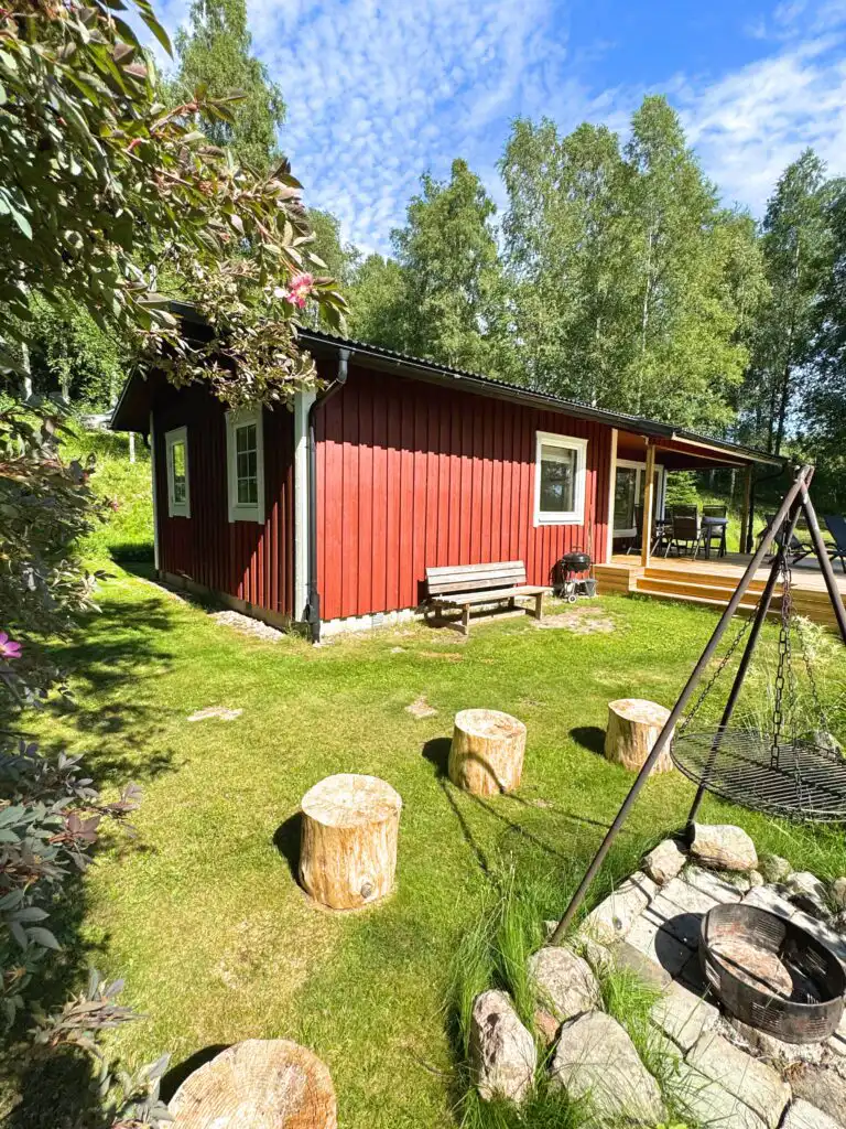 Hus Bjöksjöblick mit Garten direkt am See Bjöksjön