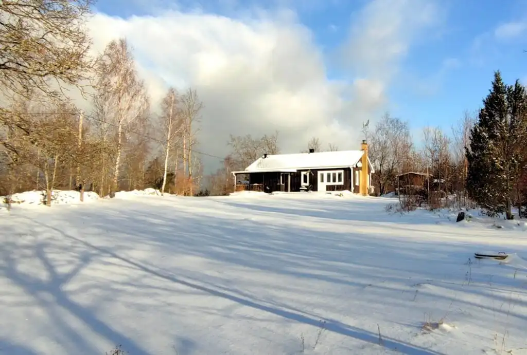 Solkullen i Kalvshult im Winter in Småland