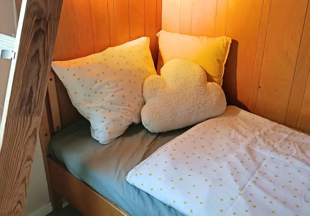 Etagenbett im familienfreundlichen Ferienhaus Solkullen i Kalvshult