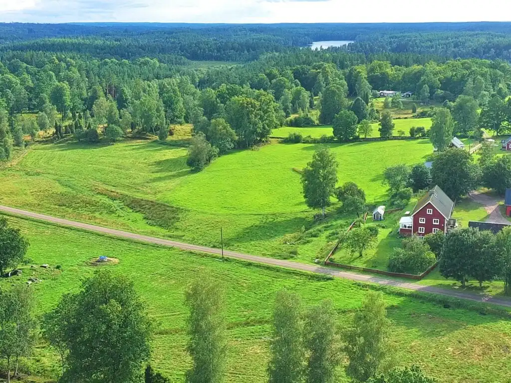Luftaufnahme der Landschaft bei Kalvshult in Småland