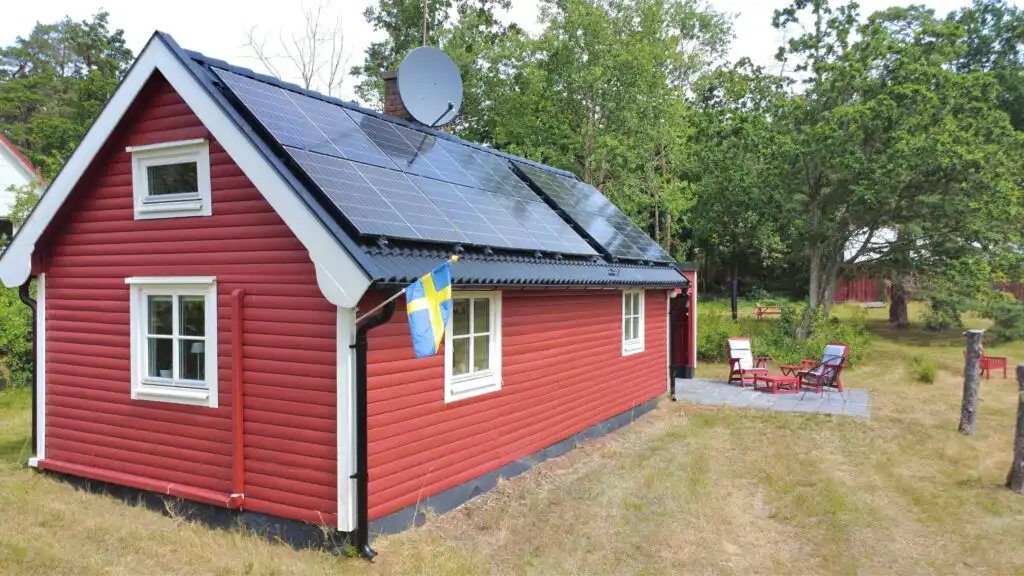 Hus Långhult – klassisches rotes Schwedenhaus mit großem Garten nahe Mönsterås in Småland