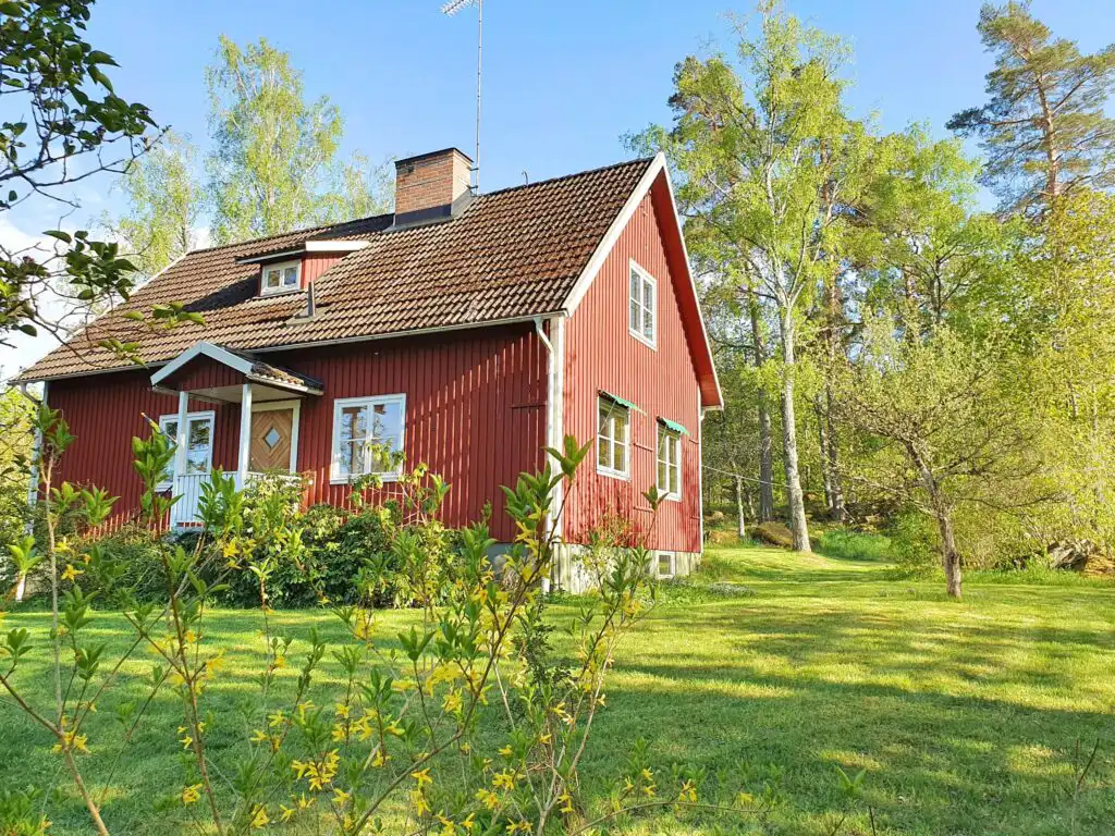 Hus Fågelfors – traditionelles rotes Ferienhaus in Småland