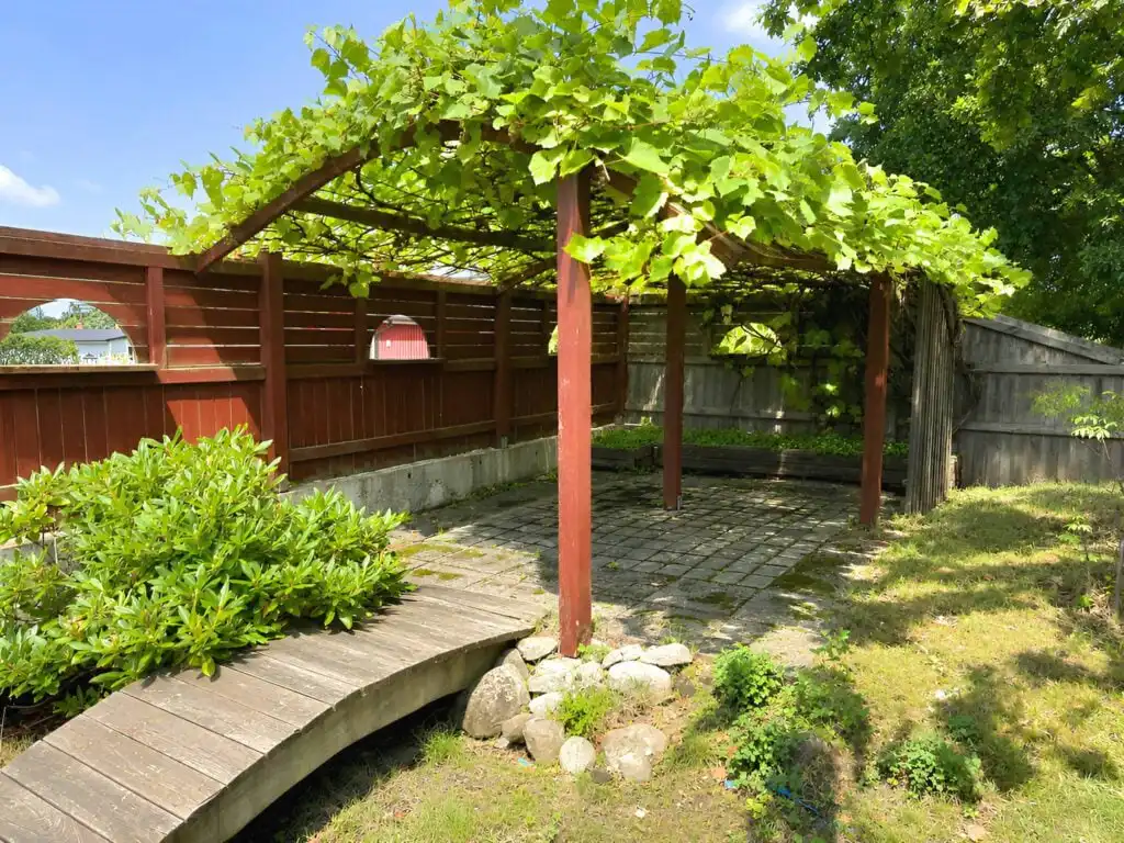 Garten mit Weinreben am Ferienhaus Blå Havet in Småland