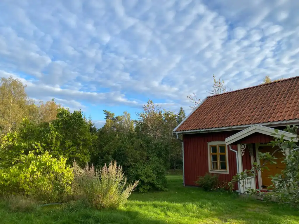 Little Owl House mit großem Garten in der Natur Smålands