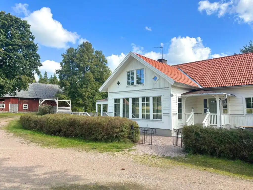 Linnéagården mit Wintergarten und großem Garten in Südschweden