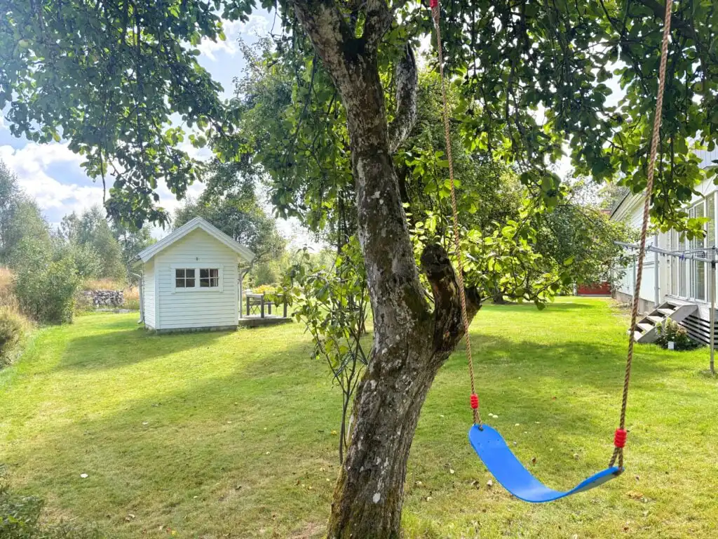 Großer Garten mit viel Platz für Kinder am Linnéagården