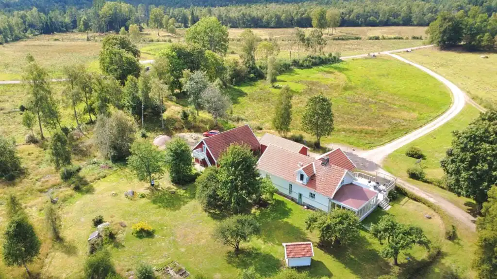 Linnéagården in ruhiger Lage umgeben von Natur bei Strömsnäsbruk