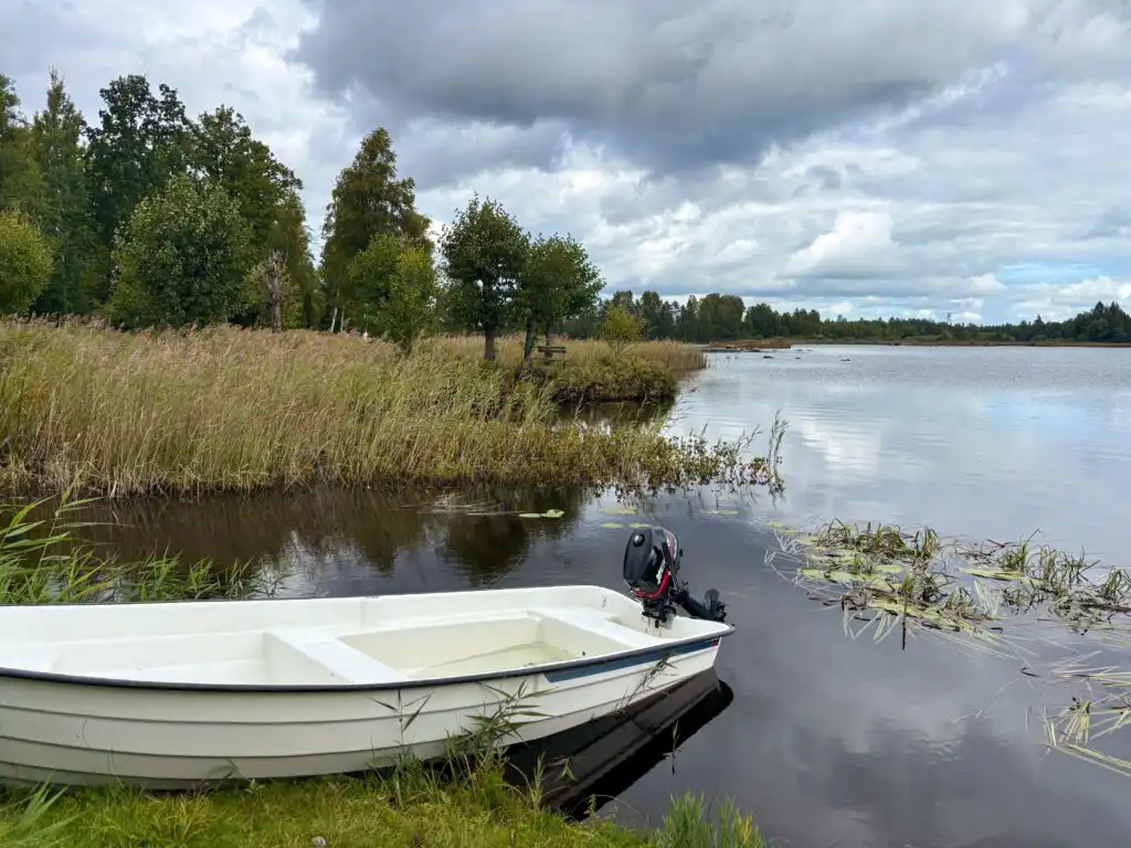 Boot am Västersjön beim Ferienhaus Västerlyckan in Blekinge