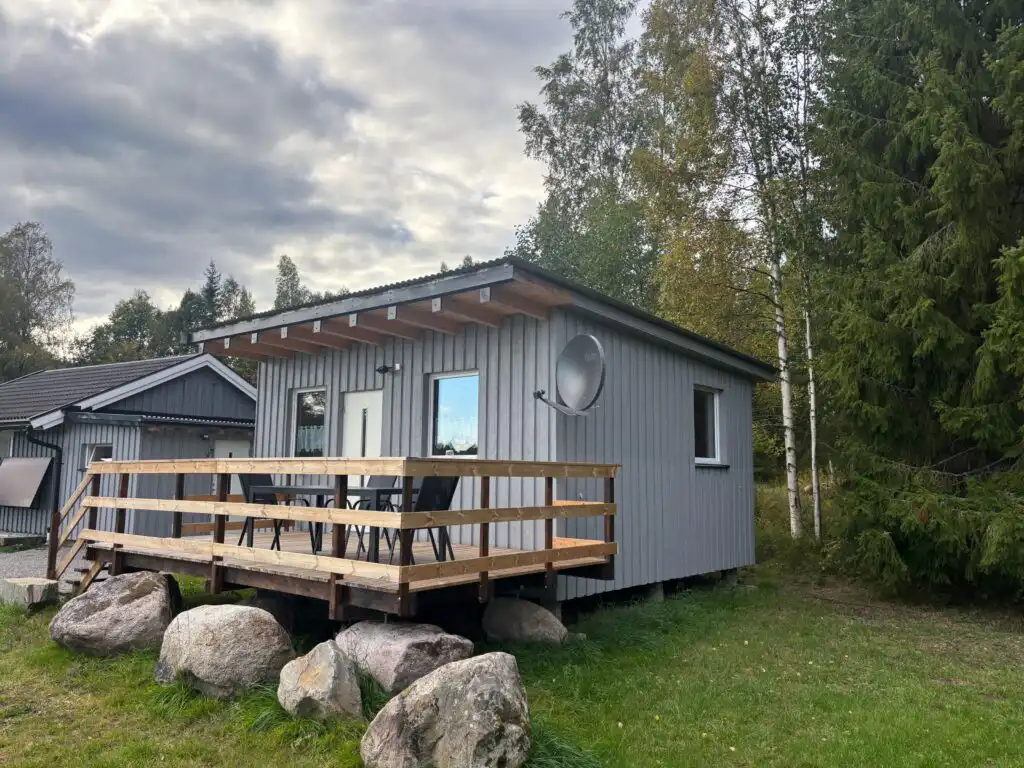 Stuga Långban mit Terrasse direkt am See in Värmland