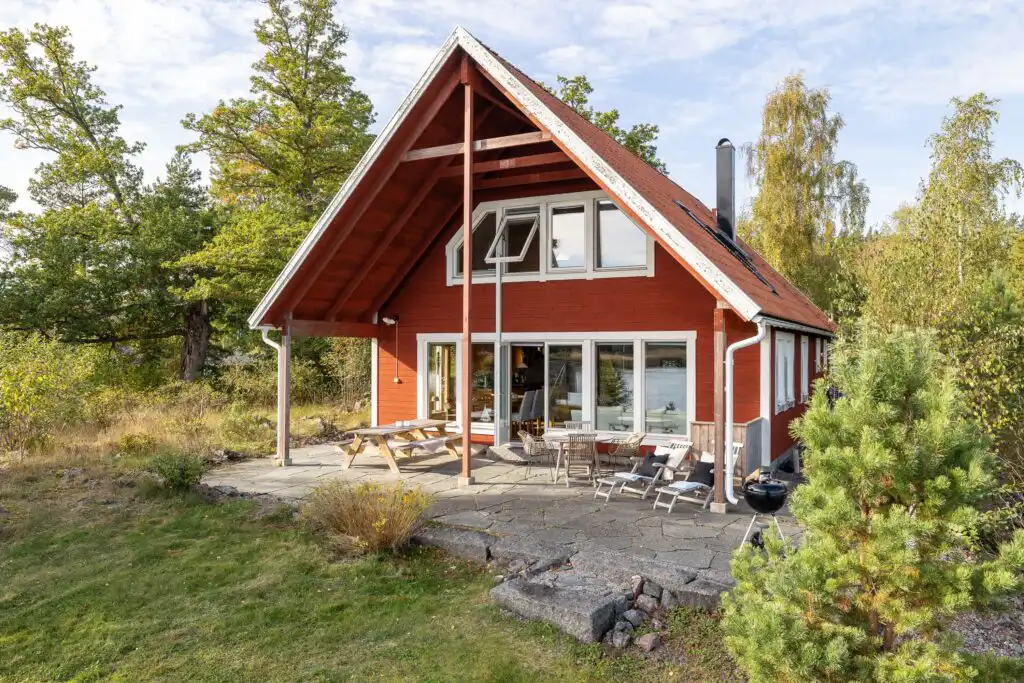 Außenansicht des Haus Blankavik direkt an der Ostsee in Småland