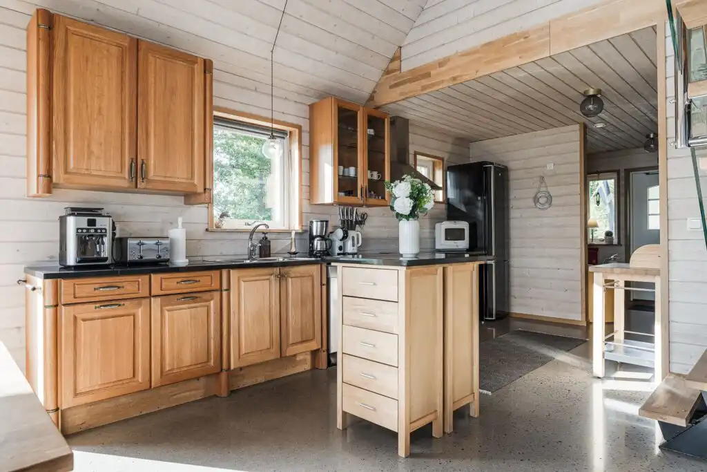 Gut ausgestattete Küche im Haus Blankavik an der Ostsee
